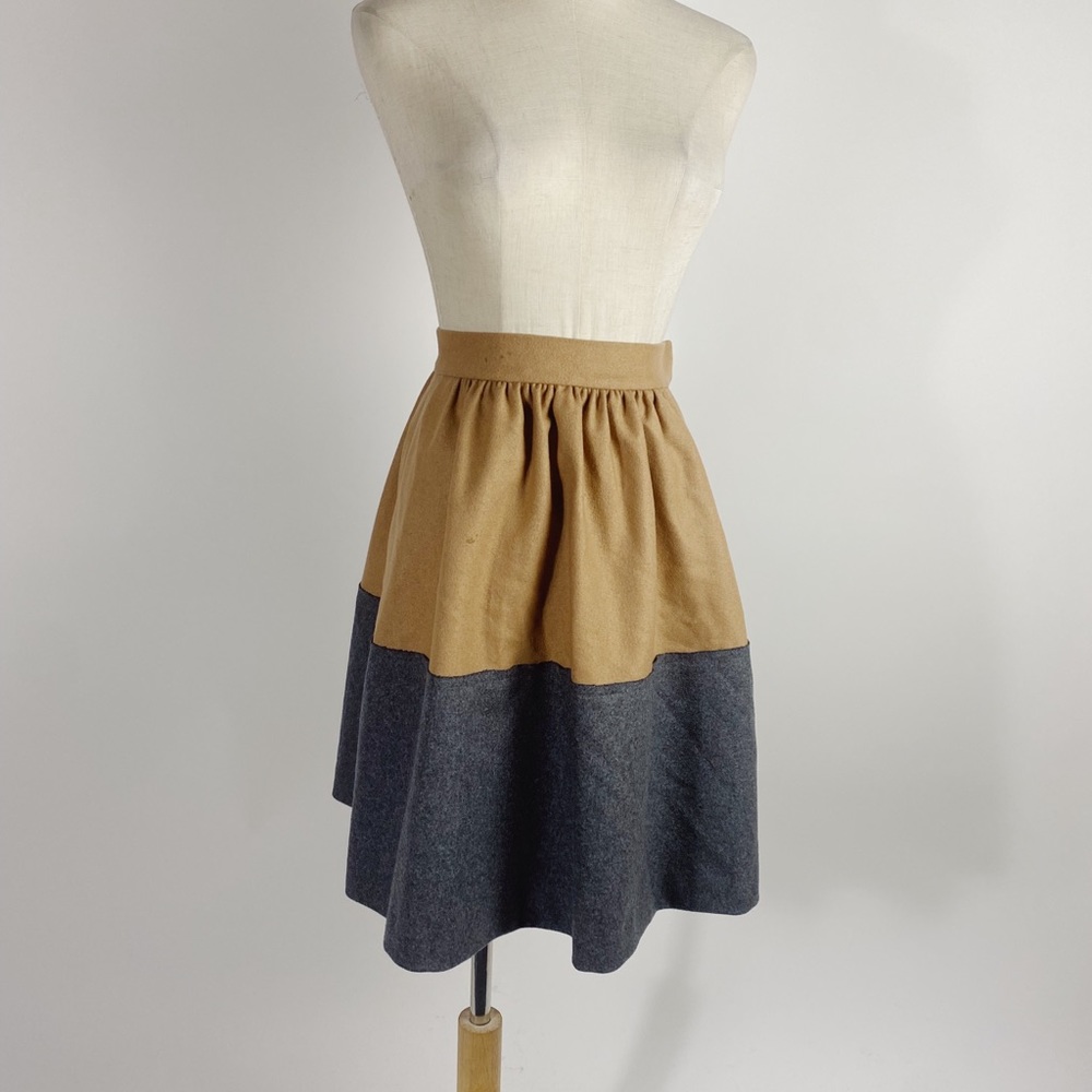 J. CREW COLLECTION Wool Blend Flannel Two-Tone Colorblock Full Circle Skirt 0P - Picture 1 of 8